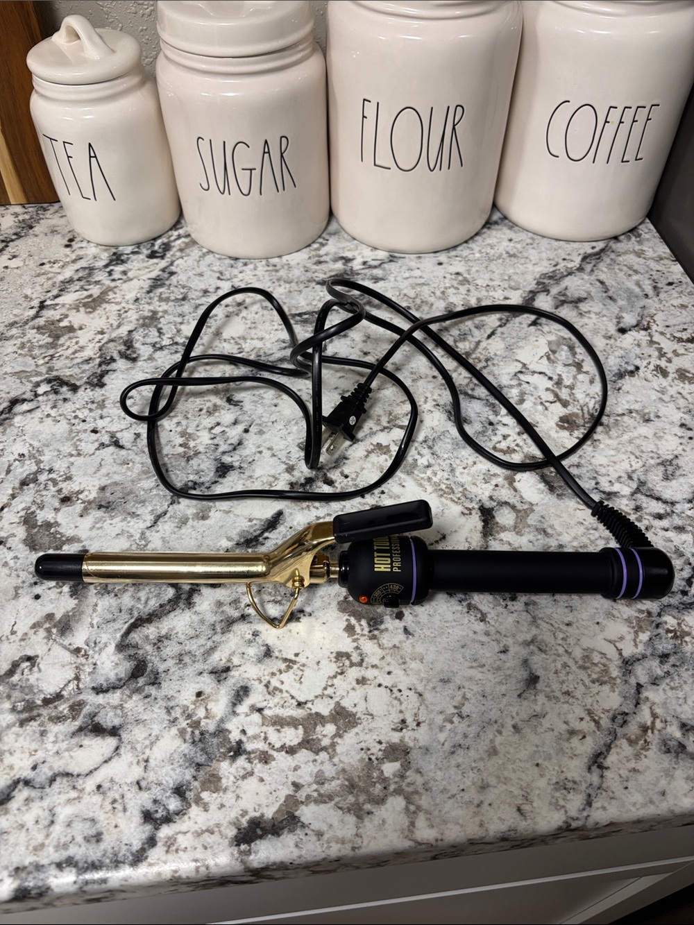 Hot Tools Professional Black and Gold Curling Iron -